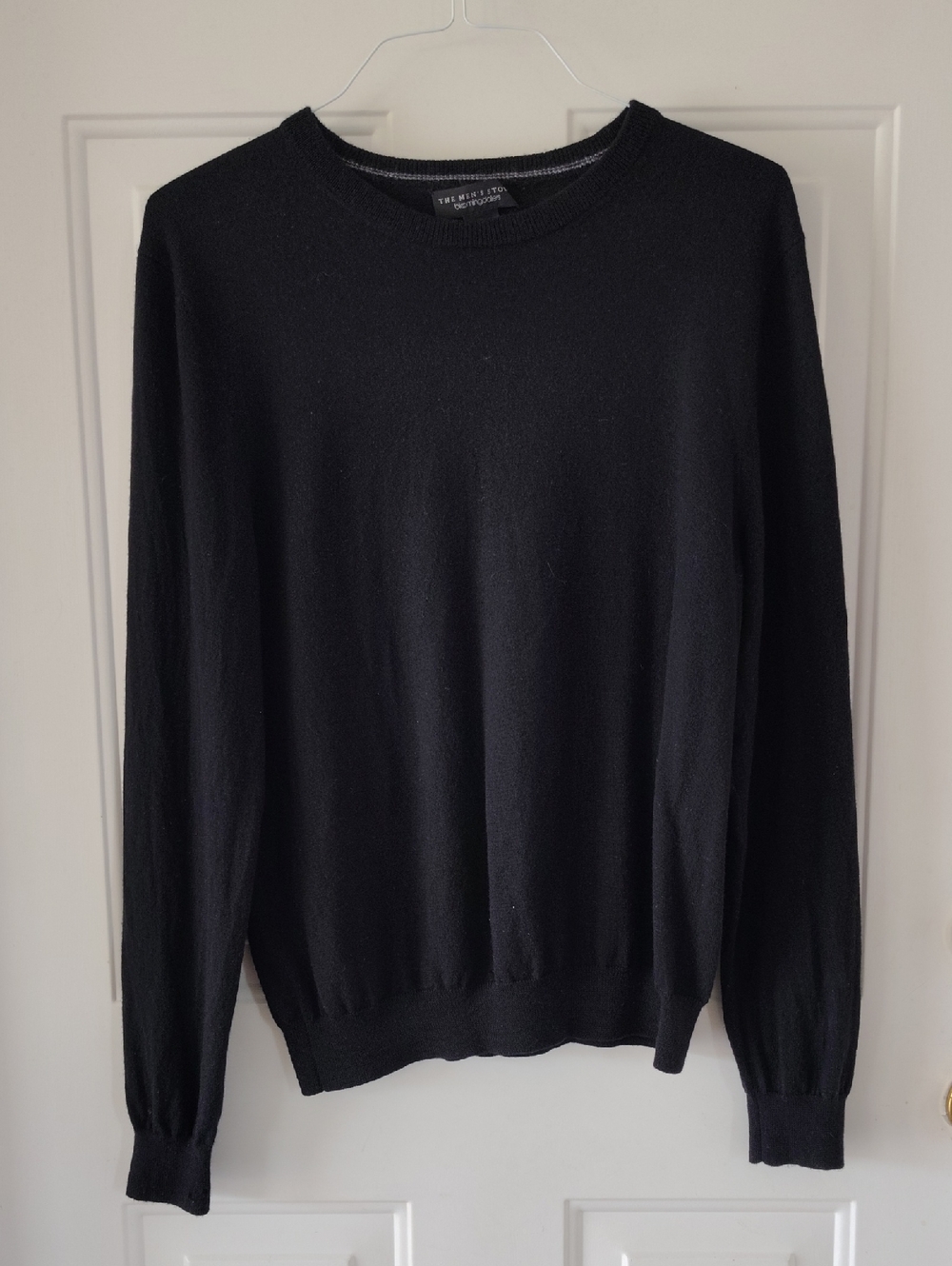 Bloomingdale's The Men's Store Black Crewneck Sweater — Lightweight Knit